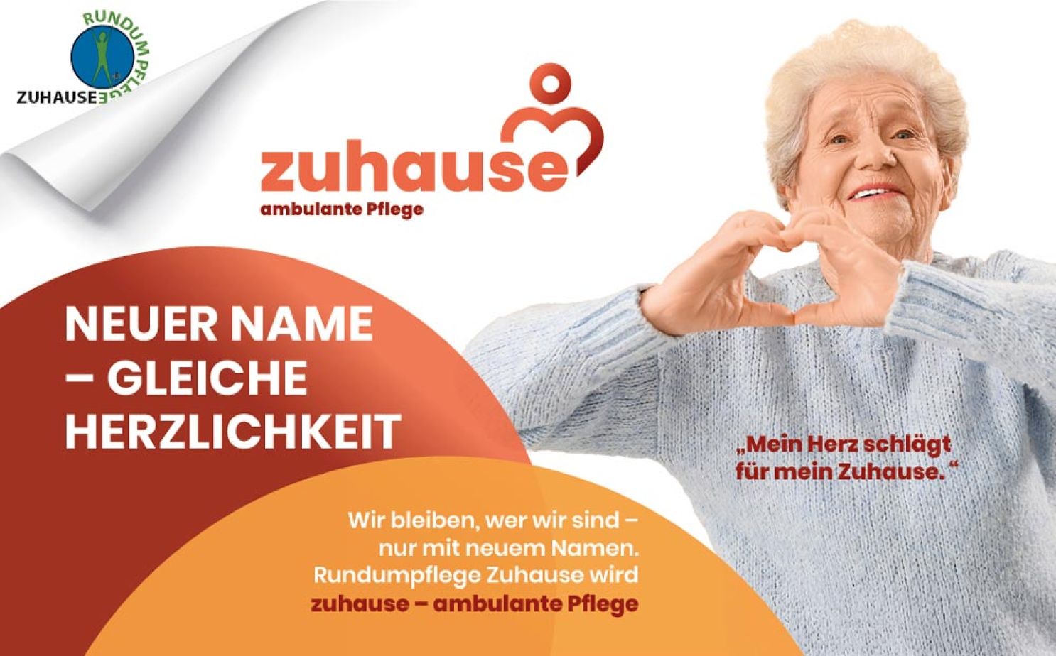 Ältere Dame zeigt Herz-Symbol für Slogan "Neuer Name, gleiche Herzlichkeit"